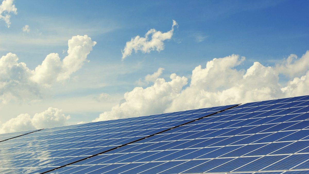 Centrale solaire 250 kWc à Toulouse : ce que les professionnels doivent savoir en 2026