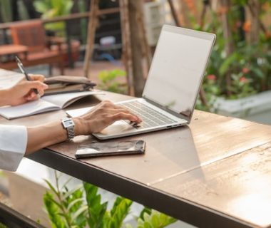 Société de portage salarial : comment bien choisir en 2026 ?